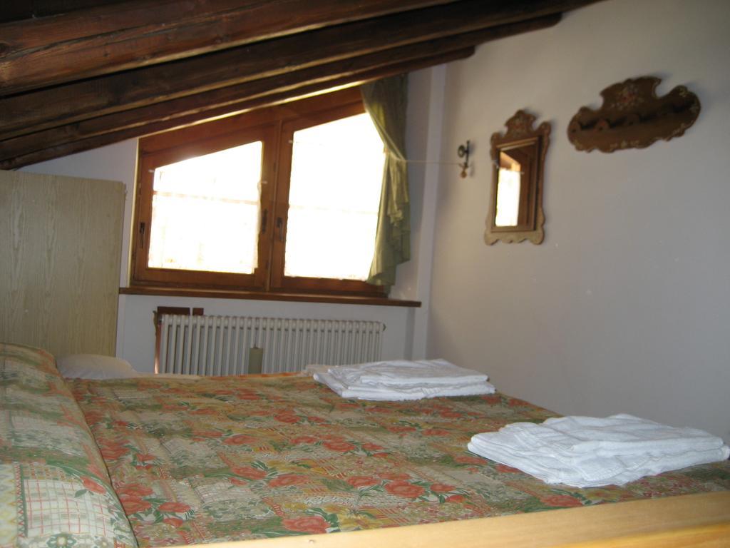 Ferienwohnung Casa Martini Mezzana  Zimmer foto